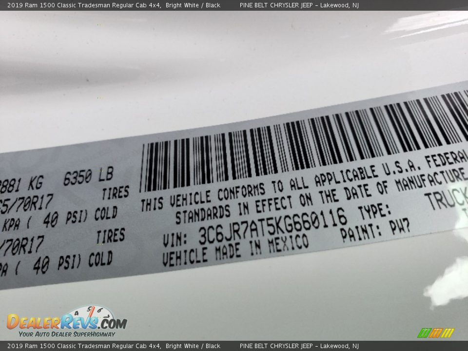 2019 Ram 1500 Classic Tradesman Regular Cab 4x4 Bright White / Black Photo #9