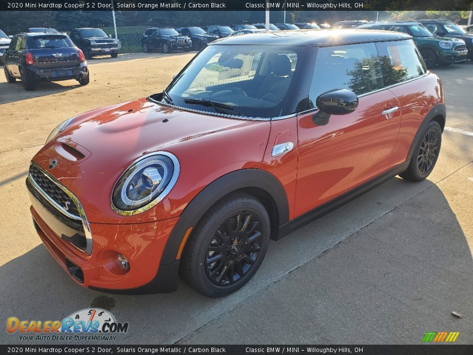 Front 3/4 View of 2020 Mini Hardtop Cooper S 2 Door Photo #4