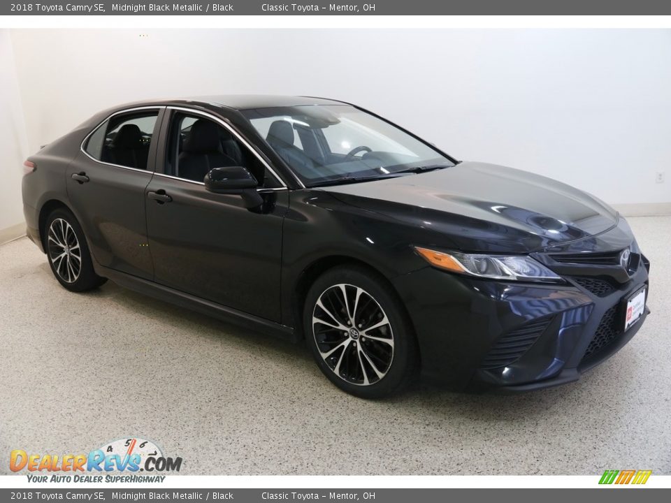 2018 Toyota Camry SE Midnight Black Metallic / Black Photo #1