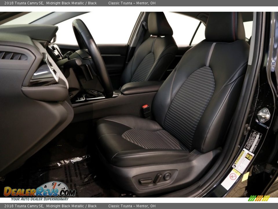2018 Toyota Camry SE Midnight Black Metallic / Black Photo #5