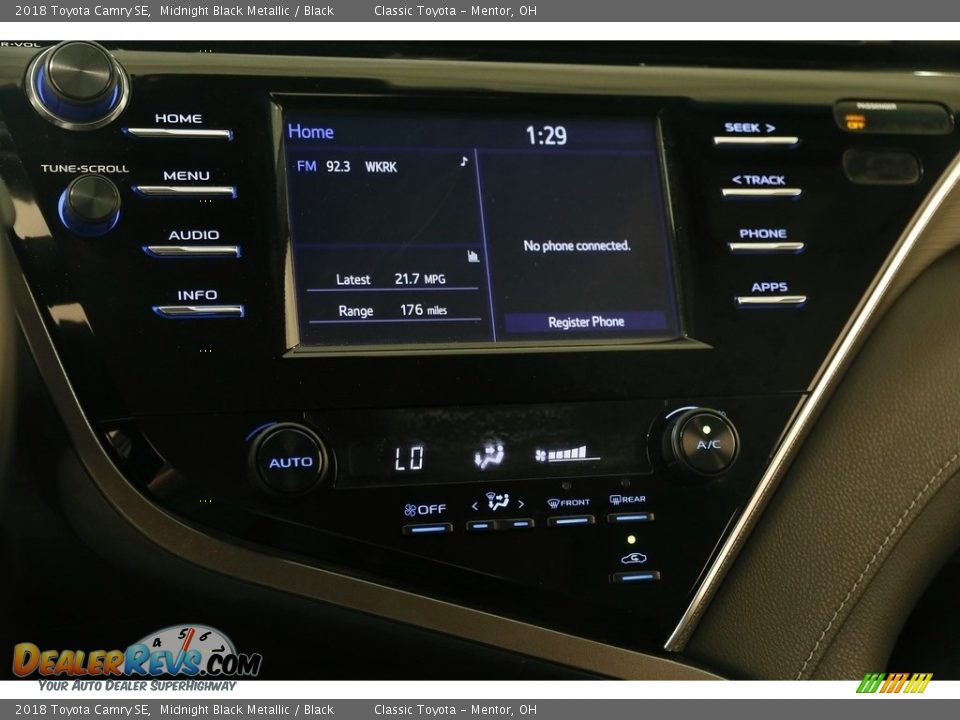 2018 Toyota Camry SE Midnight Black Metallic / Black Photo #9