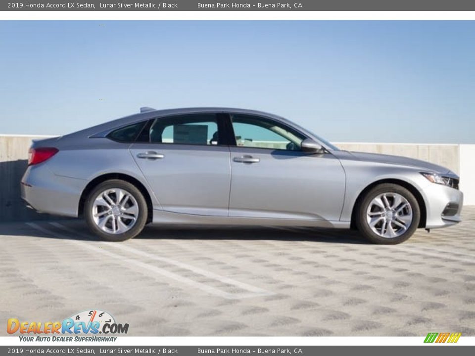 2019 Honda Accord LX Sedan Lunar Silver Metallic / Black Photo #5