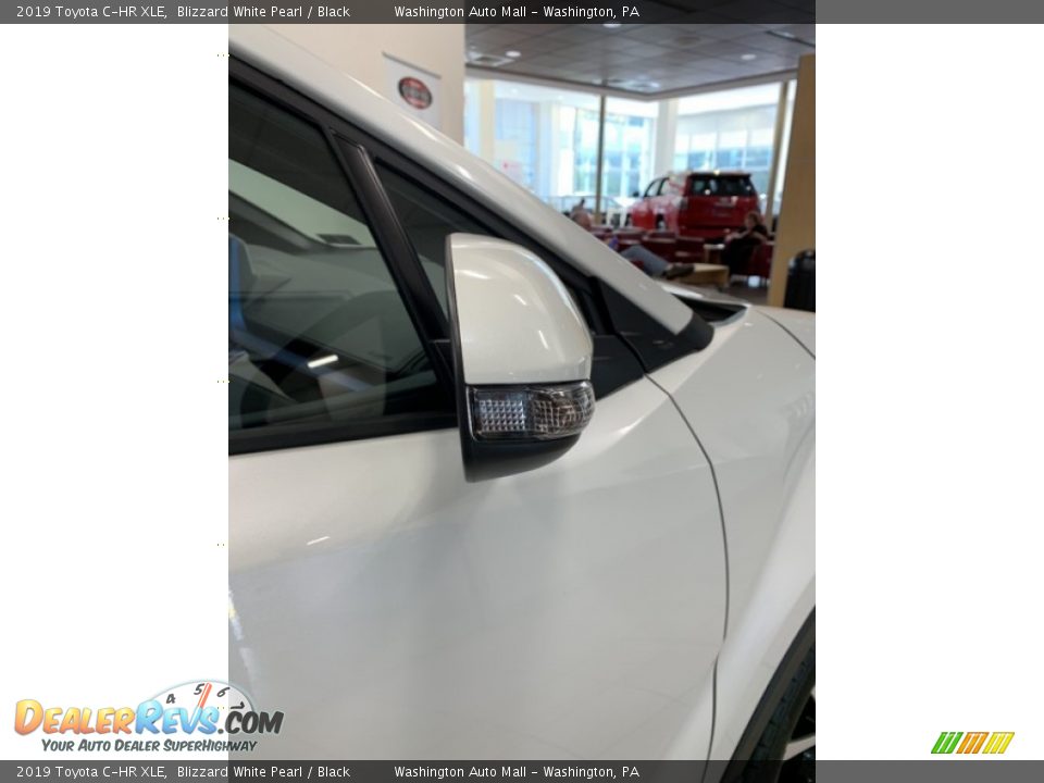 2019 Toyota C-HR XLE Blizzard White Pearl / Black Photo #28