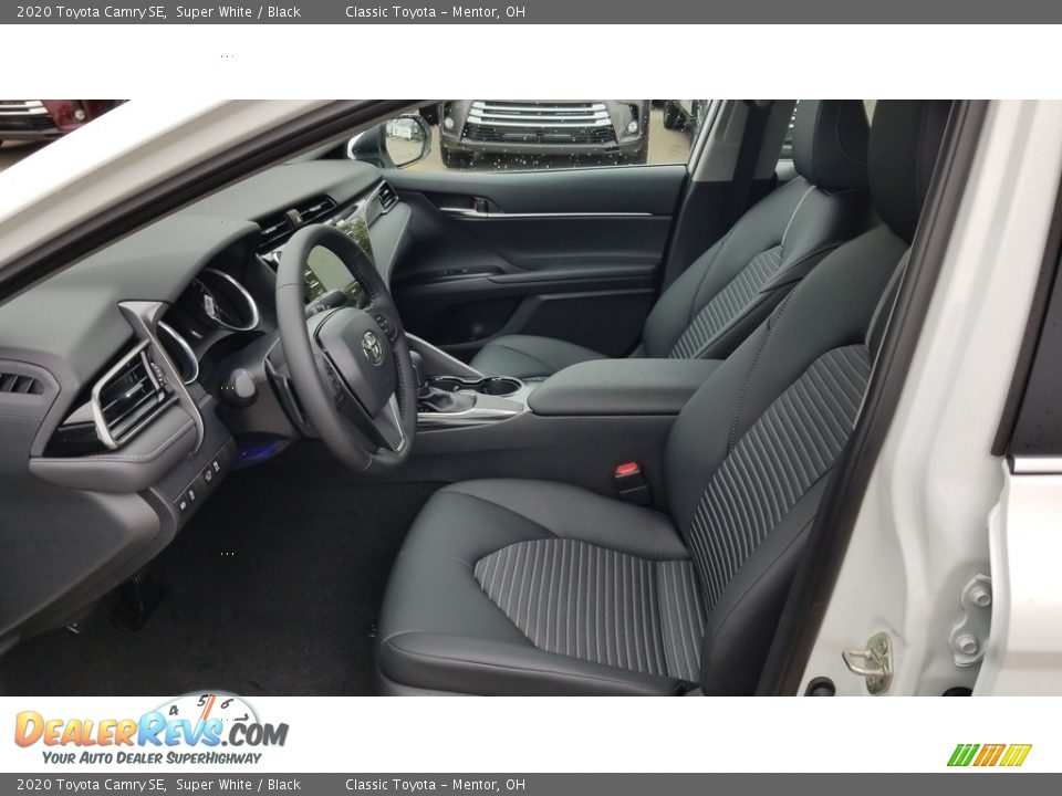 Black Interior - 2020 Toyota Camry SE Photo #2