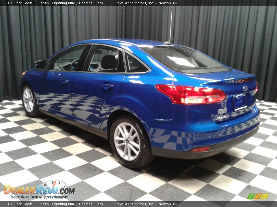 2018 Ford Focus SE Sedan Lightning Blue / Charcoal Black Photo #8