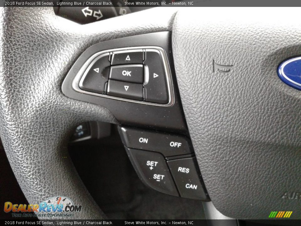 2018 Ford Focus SE Sedan Lightning Blue / Charcoal Black Photo #16