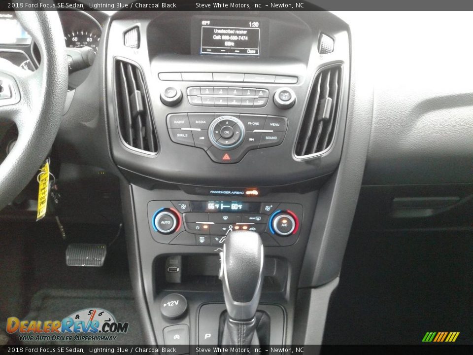 2018 Ford Focus SE Sedan Lightning Blue / Charcoal Black Photo #19