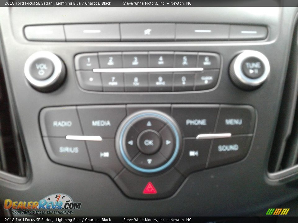 2018 Ford Focus SE Sedan Lightning Blue / Charcoal Black Photo #22