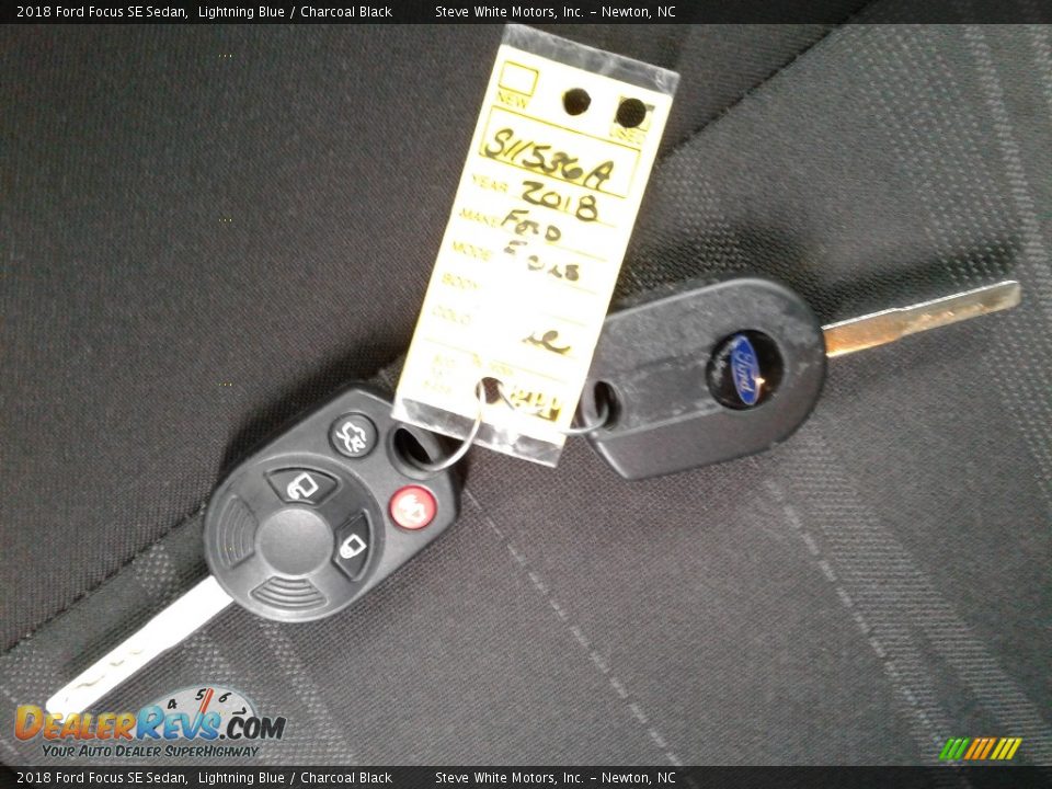 2018 Ford Focus SE Sedan Lightning Blue / Charcoal Black Photo #27