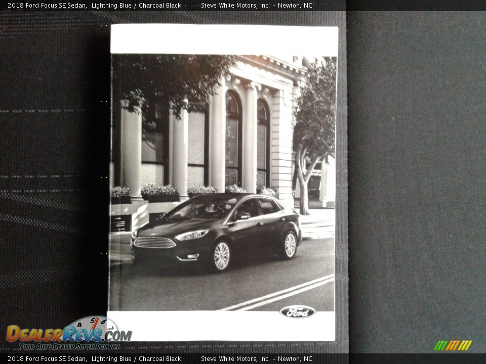 2018 Ford Focus SE Sedan Lightning Blue / Charcoal Black Photo #30