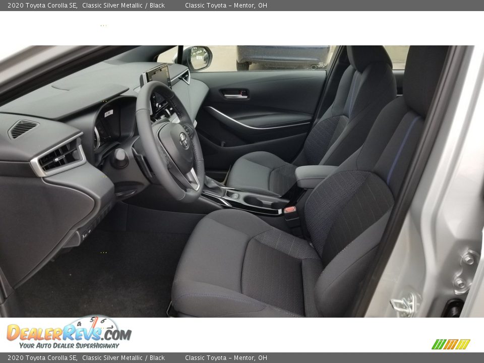 2020 Toyota Corolla SE Classic Silver Metallic / Black Photo #2