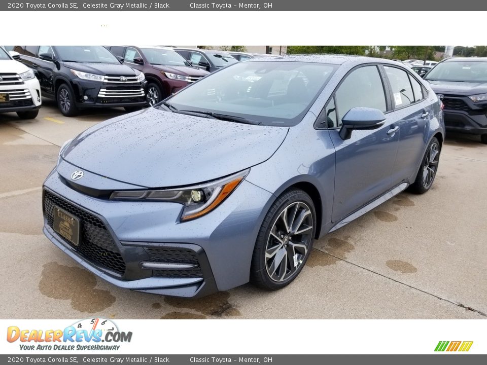 Front 3/4 View of 2020 Toyota Corolla SE Photo #1