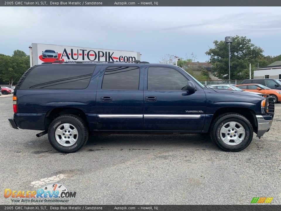 2005 GMC Yukon XL SLT Deep Blue Metallic / Sandstone Photo #2