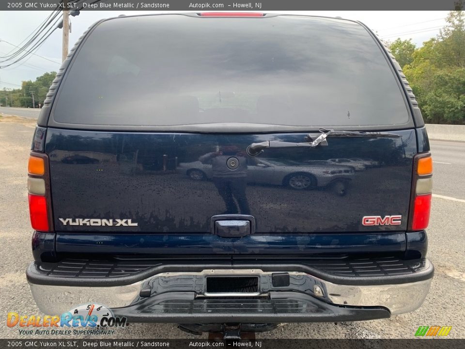 2005 GMC Yukon XL SLT Deep Blue Metallic / Sandstone Photo #4