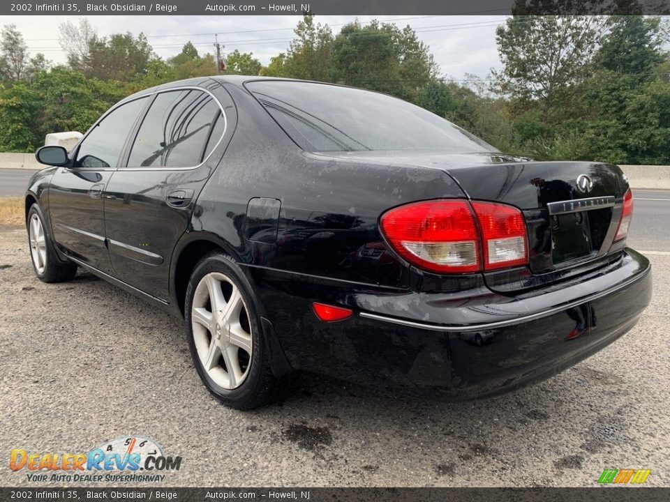 2002 Infiniti I 35 Black Obsidian / Beige Photo #5