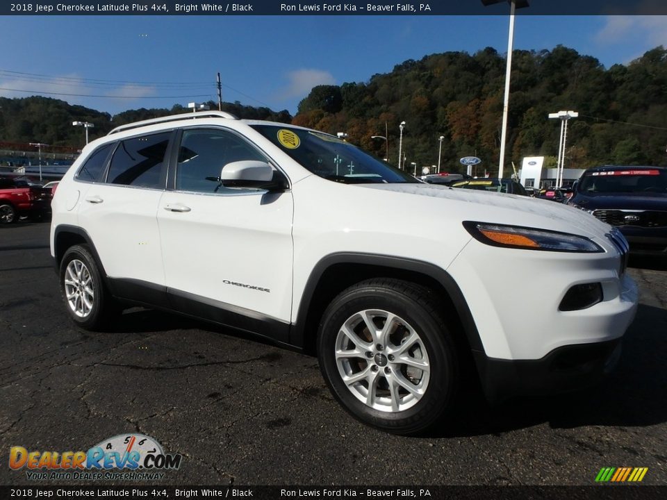 2018 Jeep Cherokee Latitude Plus 4x4 Bright White / Black Photo #9