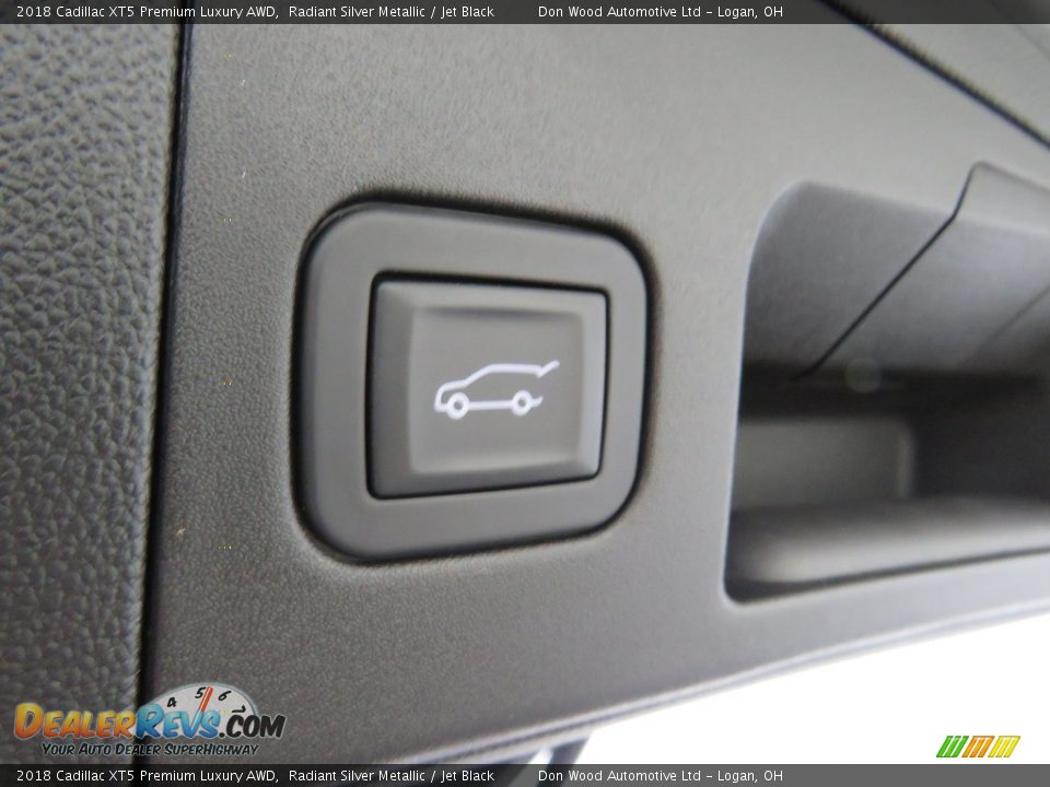 2018 Cadillac XT5 Premium Luxury AWD Radiant Silver Metallic / Jet Black Photo #18