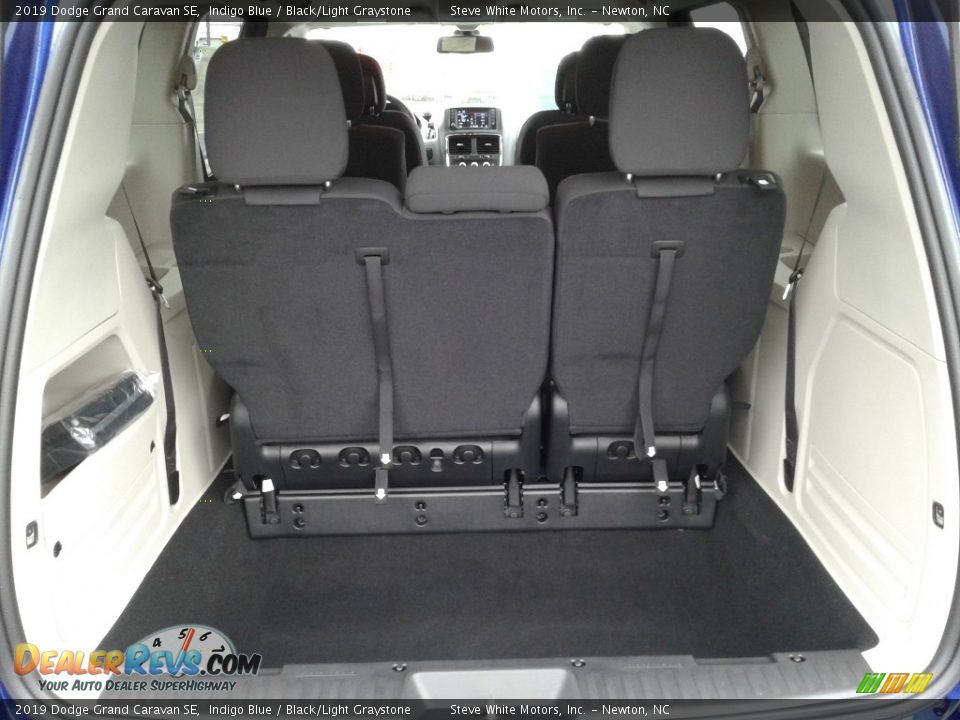 2019 Dodge Grand Caravan SE Indigo Blue / Black/Light Graystone Photo #13