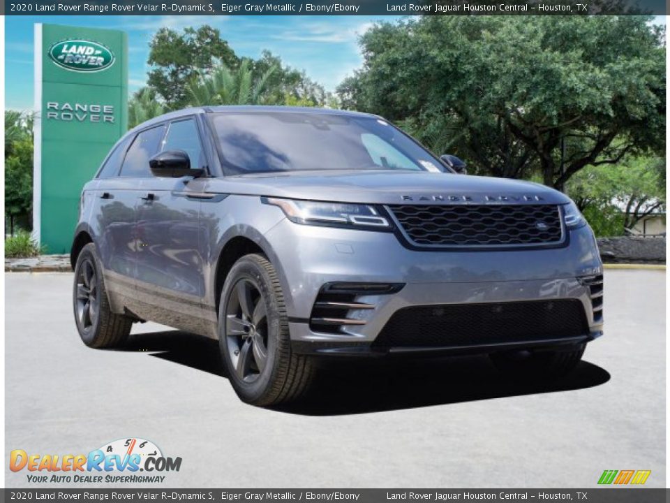 Front 3/4 View of 2020 Land Rover Range Rover Velar R-Dynamic S Photo #2