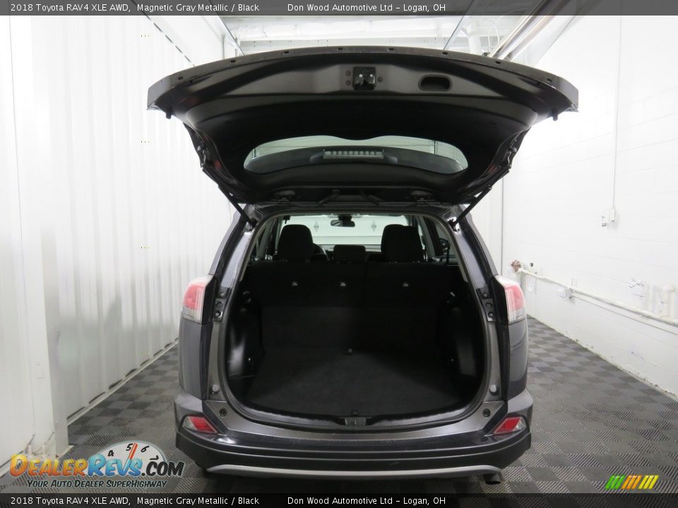 2018 Toyota RAV4 XLE AWD Magnetic Gray Metallic / Black Photo #14