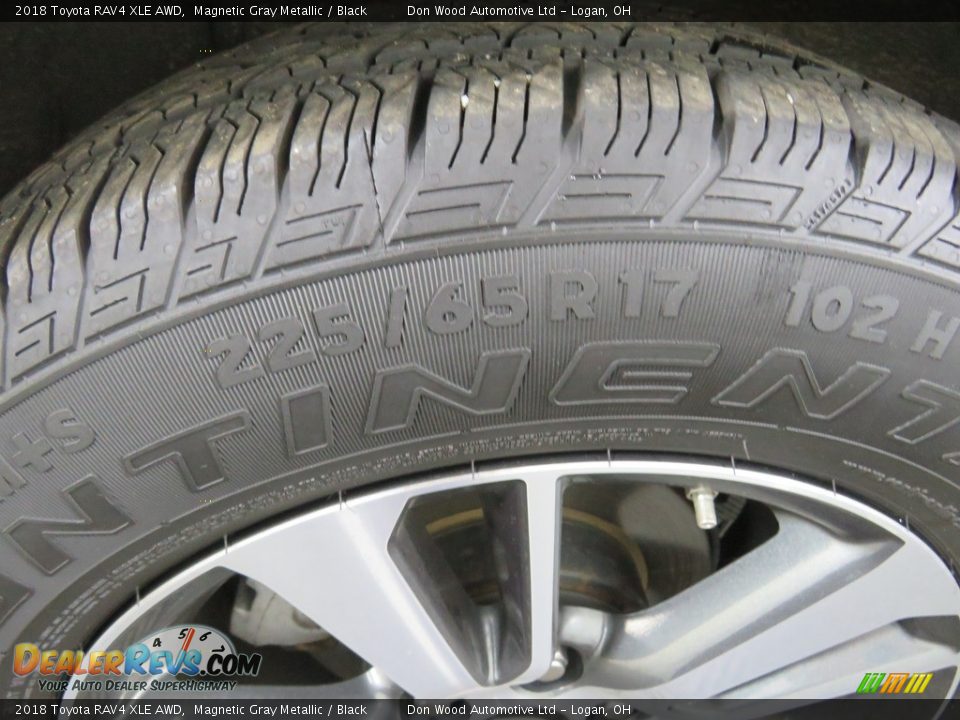 2018 Toyota RAV4 XLE AWD Magnetic Gray Metallic / Black Photo #18
