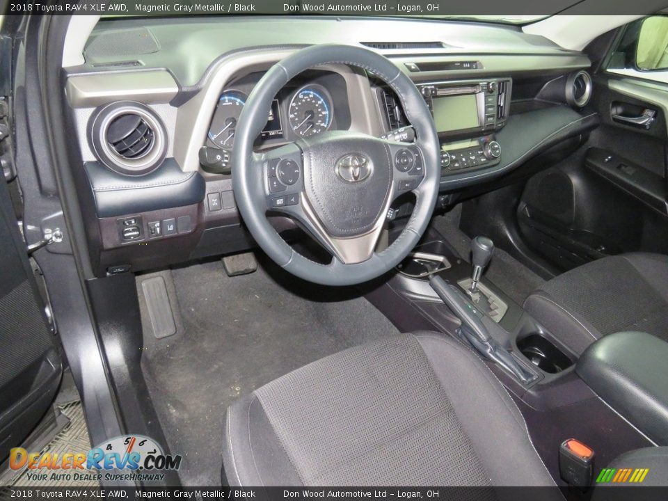 2018 Toyota RAV4 XLE AWD Magnetic Gray Metallic / Black Photo #32