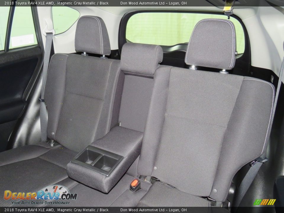 2018 Toyota RAV4 XLE AWD Magnetic Gray Metallic / Black Photo #33