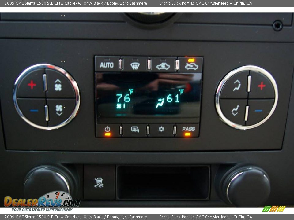 2009 GMC Sierra 1500 SLE Crew Cab 4x4 Onyx Black / Ebony/Light Cashmere Photo #25