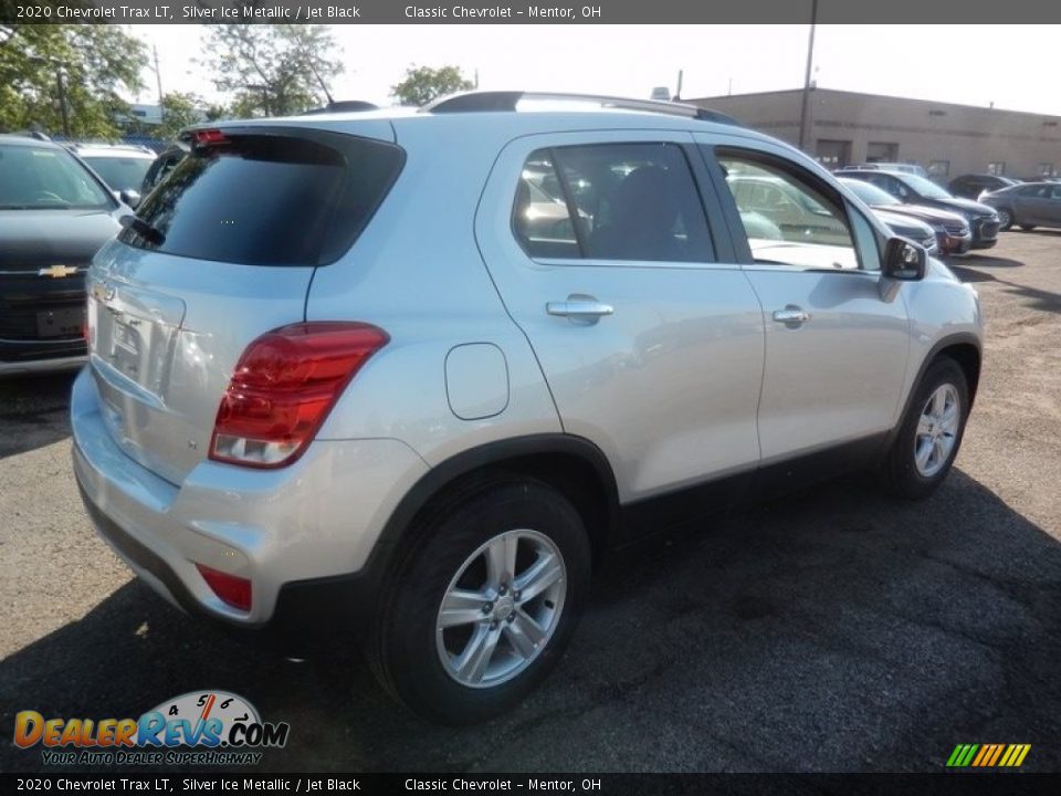 2020 Chevrolet Trax LT Silver Ice Metallic / Jet Black Photo #4