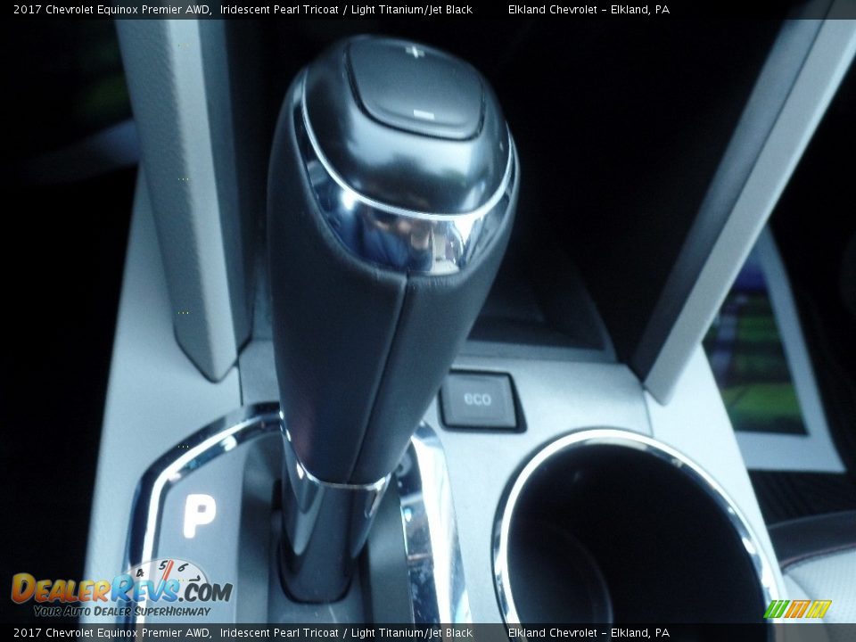 2017 Chevrolet Equinox Premier AWD Iridescent Pearl Tricoat / Light Titanium/Jet Black Photo #35