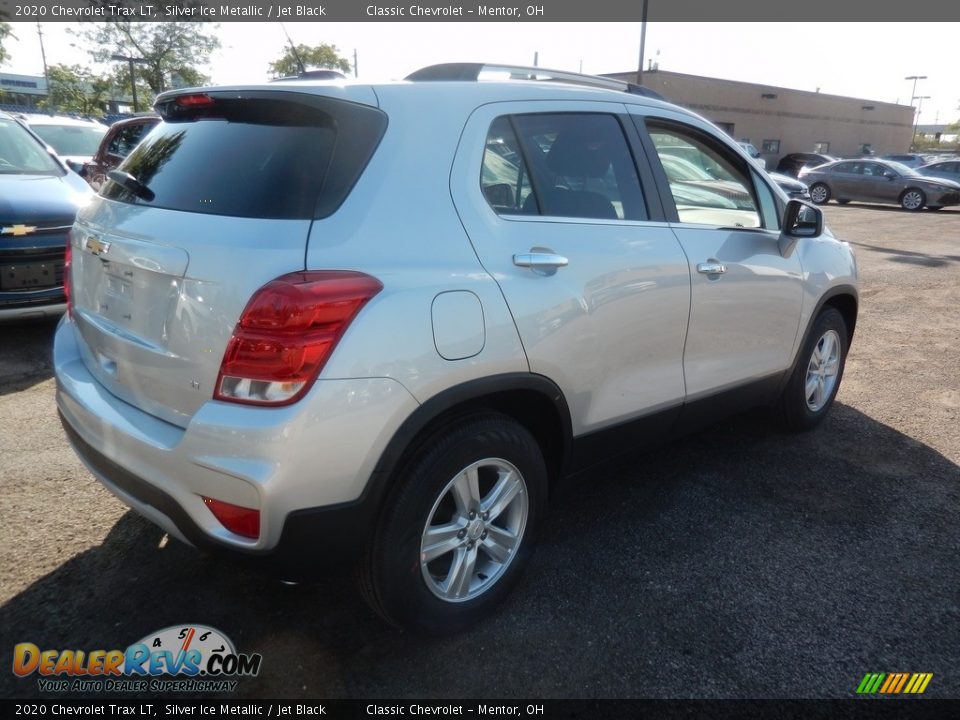 2020 Chevrolet Trax LT Silver Ice Metallic / Jet Black Photo #4