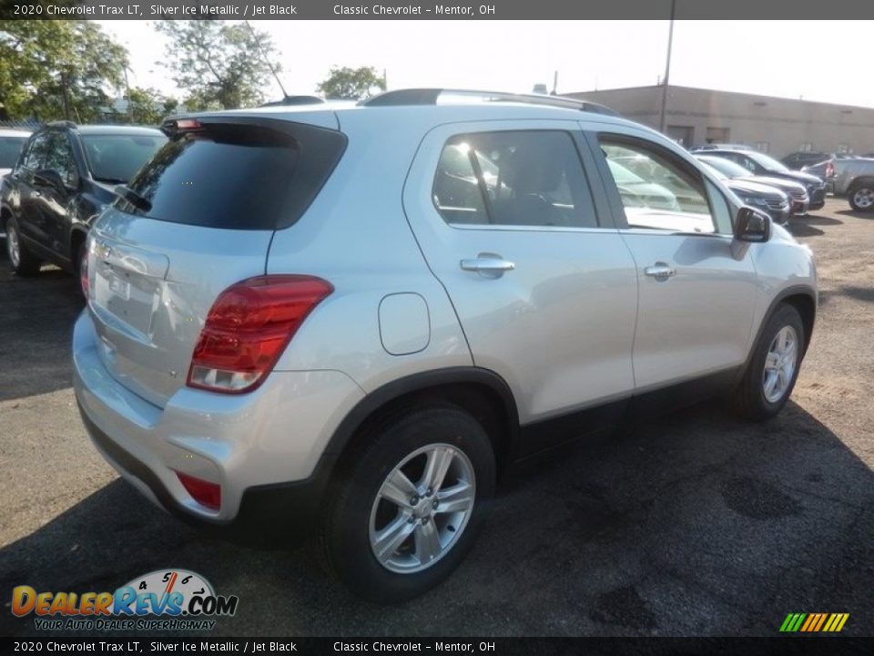 2020 Chevrolet Trax LT Silver Ice Metallic / Jet Black Photo #4