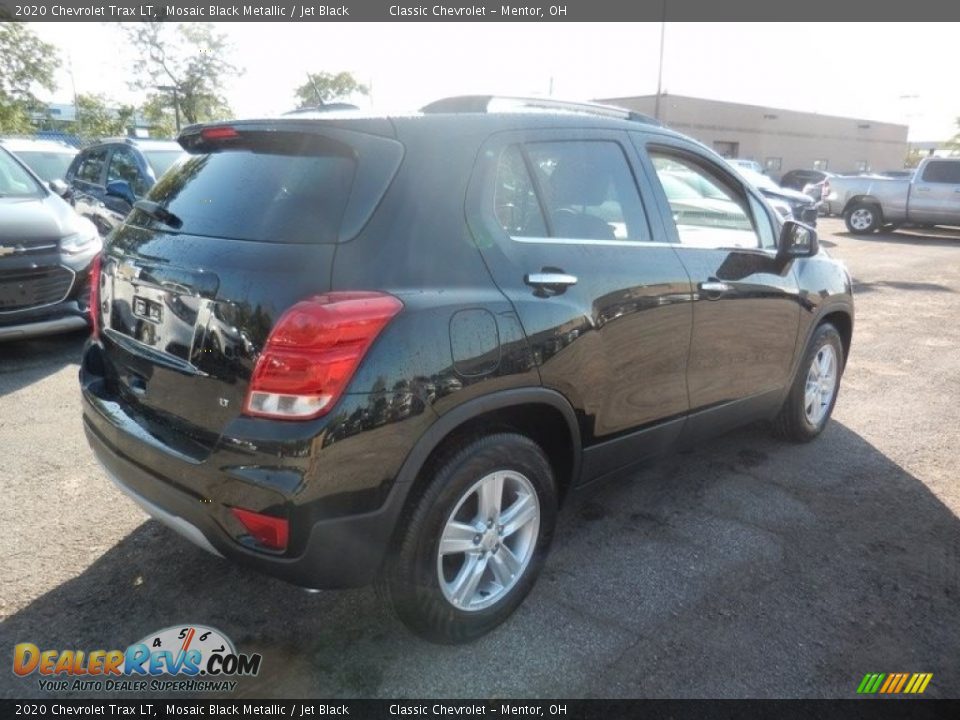 2020 Chevrolet Trax LT Mosaic Black Metallic / Jet Black Photo #4