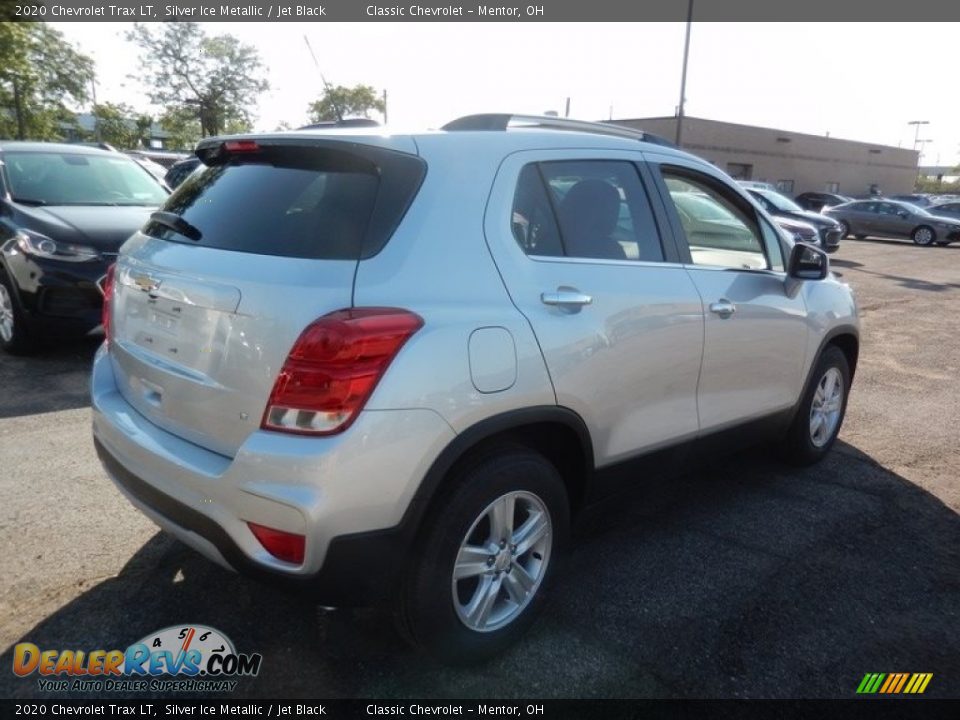 2020 Chevrolet Trax LT Silver Ice Metallic / Jet Black Photo #3