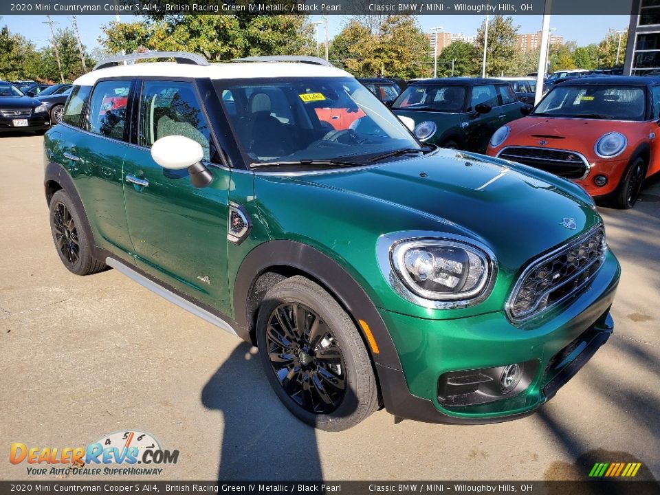 Front 3/4 View of 2020 Mini Countryman Cooper S All4 Photo #1