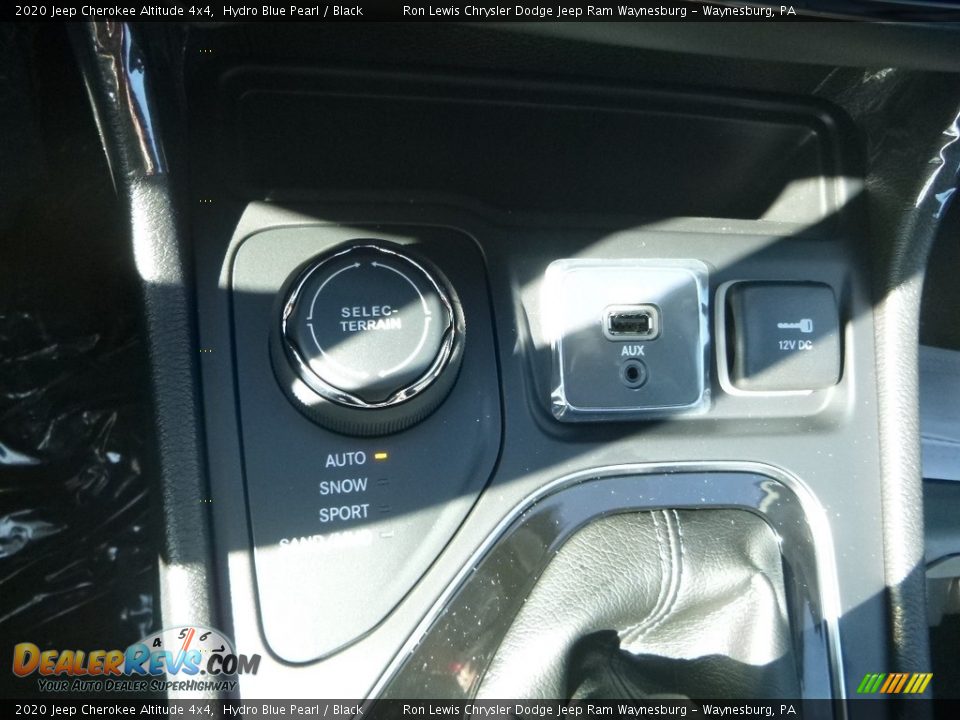 2020 Jeep Cherokee Altitude 4x4 Hydro Blue Pearl / Black Photo #20