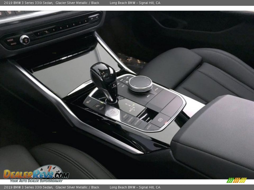 2019 BMW 3 Series 330i Sedan Glacier Silver Metallic / Black Photo #18