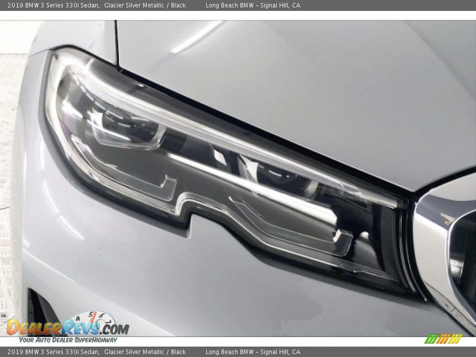 2019 BMW 3 Series 330i Sedan Glacier Silver Metallic / Black Photo #28