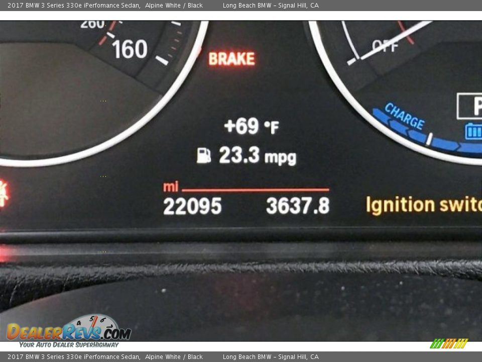 2017 BMW 3 Series 330e iPerfomance Sedan Alpine White / Black Photo #16