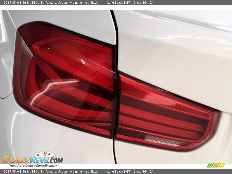 2017 BMW 3 Series 330e iPerfomance Sedan Alpine White / Black Photo #22