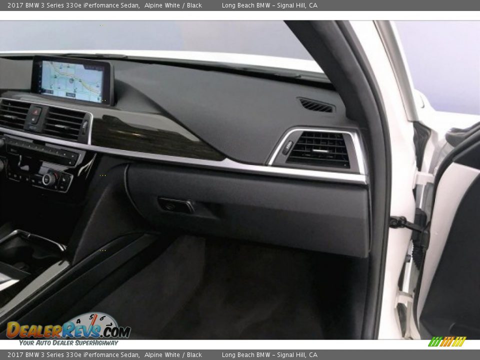 2017 BMW 3 Series 330e iPerfomance Sedan Alpine White / Black Photo #24