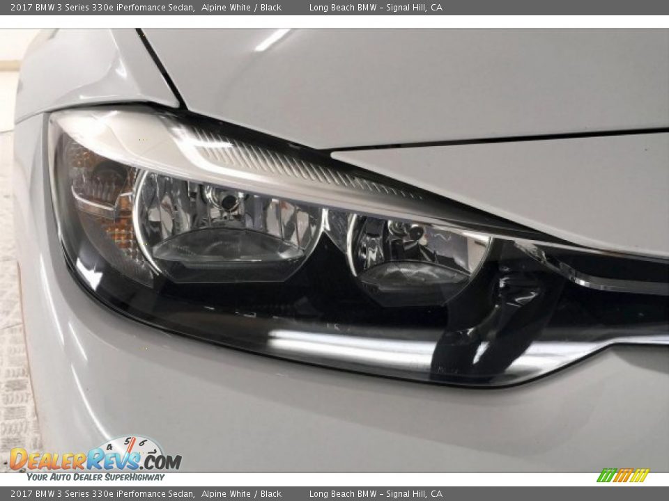 2017 BMW 3 Series 330e iPerfomance Sedan Alpine White / Black Photo #28