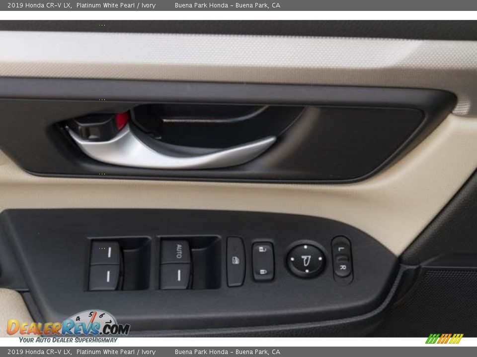 2019 Honda CR-V LX Platinum White Pearl / Ivory Photo #31