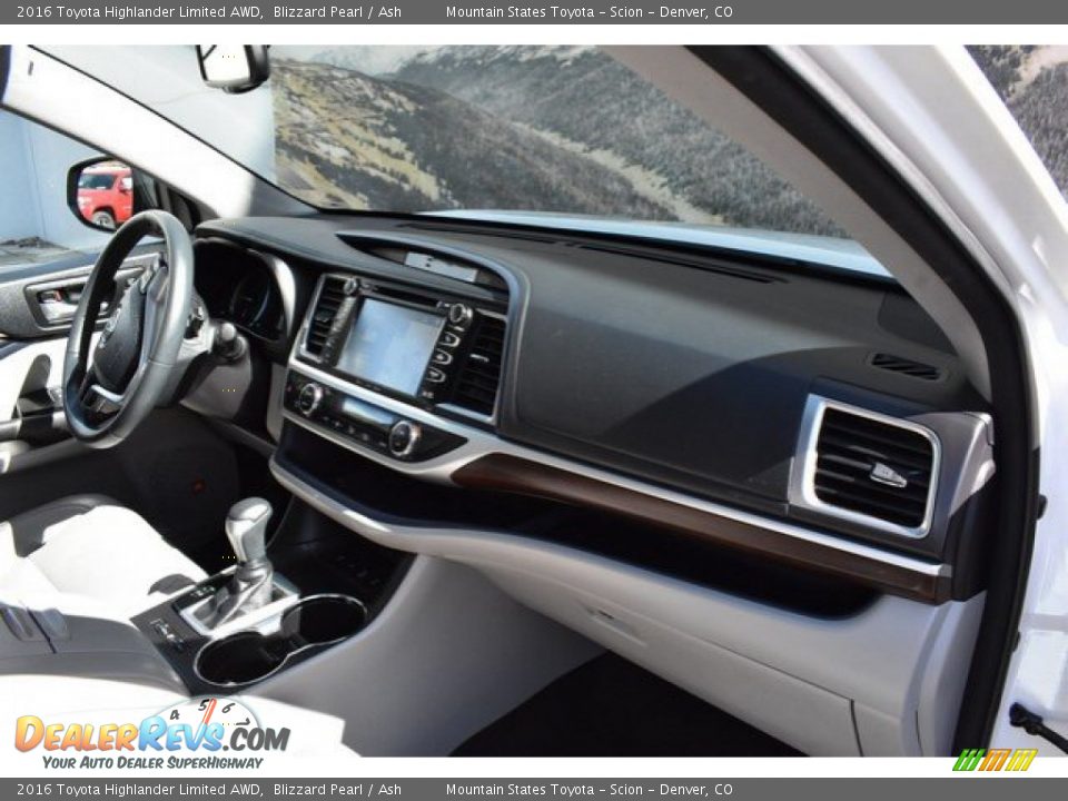 2016 Toyota Highlander Limited AWD Blizzard Pearl / Ash Photo #17