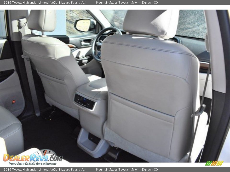 2016 Toyota Highlander Limited AWD Blizzard Pearl / Ash Photo #21