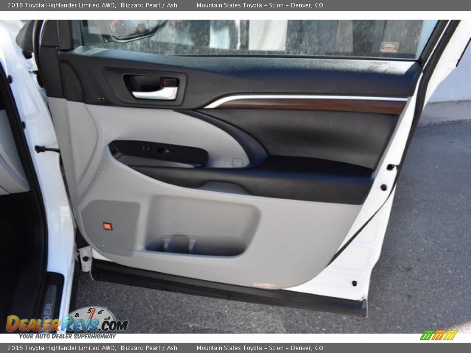2016 Toyota Highlander Limited AWD Blizzard Pearl / Ash Photo #27