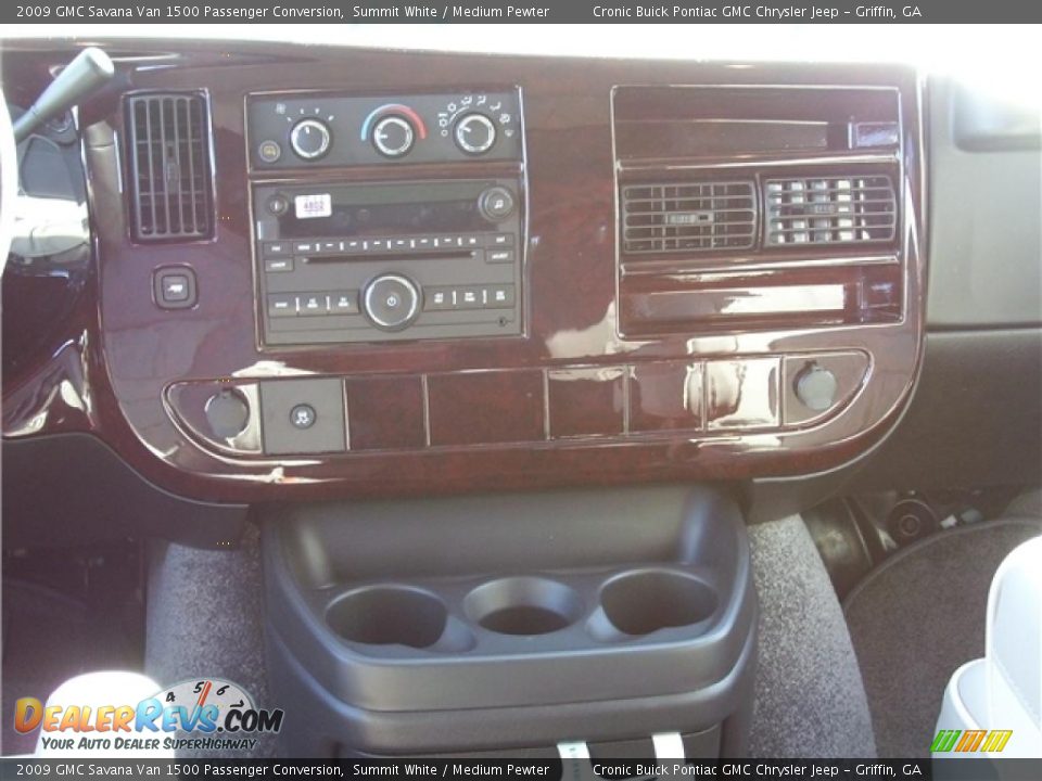 2009 GMC Savana Van 1500 Passenger Conversion Summit White / Medium Pewter Photo #10