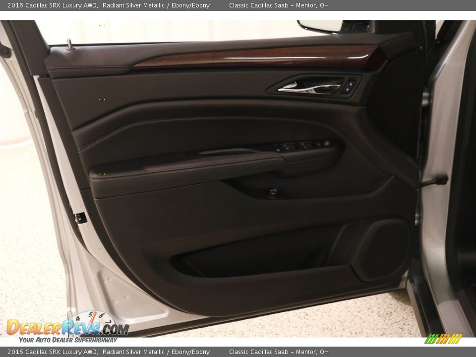 2016 Cadillac SRX Luxury AWD Radiant Silver Metallic / Ebony/Ebony Photo #4