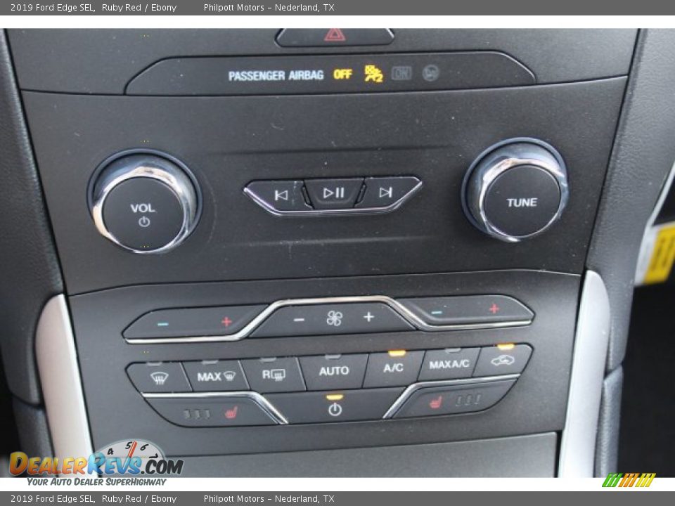 2019 Ford Edge SEL Ruby Red / Ebony Photo #17