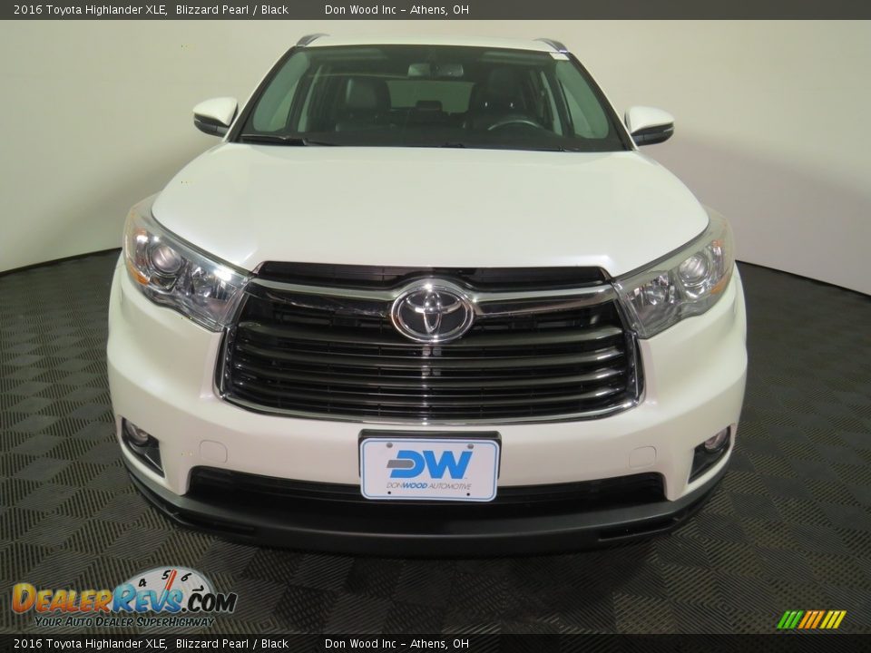 2016 Toyota Highlander XLE Blizzard Pearl / Black Photo #4